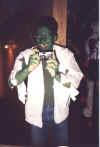 Halloween2002_10.jpg (84780 bytes)